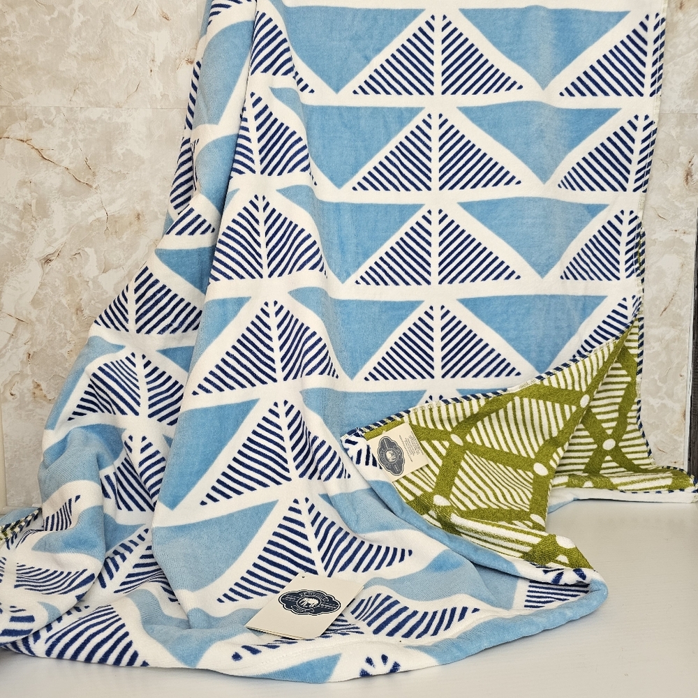 **John Robshaw Geometric Pattern Beach Towel